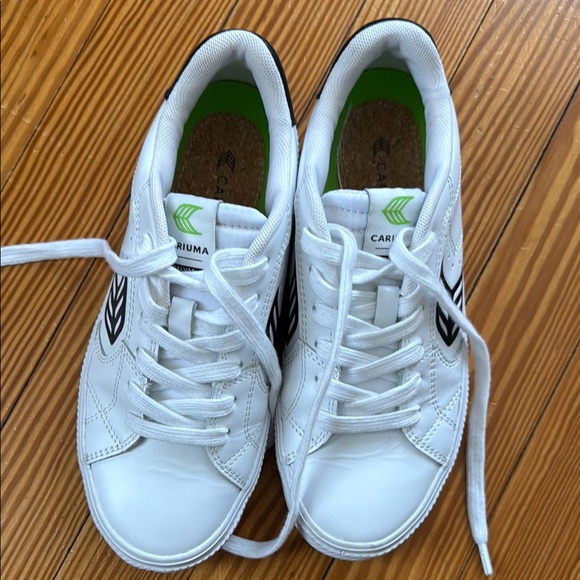 Cariuma Salvas White and Black leather Sneakers, 6.5 - Picture 4 of 9
